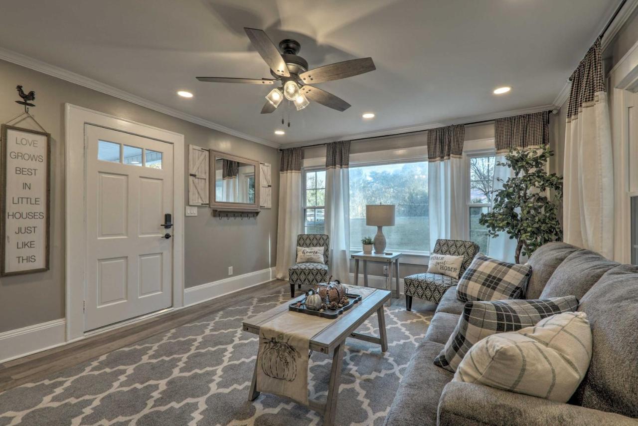 Peaceful Renovated Home With Deck On Half Acre! Asheboro Exterior photo